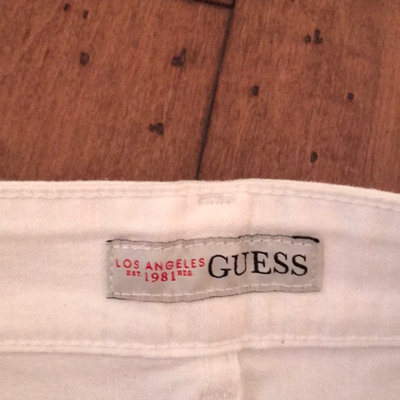 White jean shorts size 28 - Picture 3 of 4